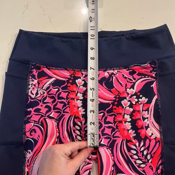 Lilly Pulitzer Luxletic Weekender Mid Rise Leggings in Low Tide Navy Size Large - Picture 9 of 10